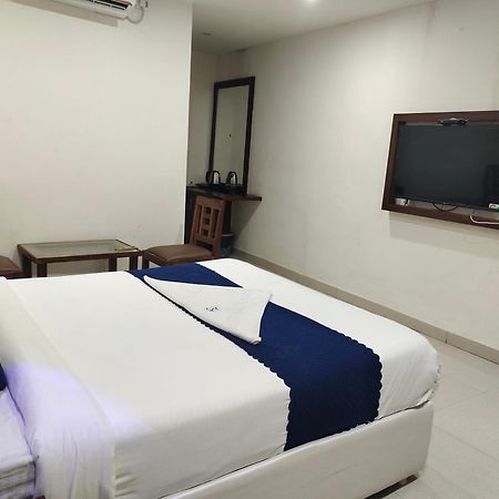 Hotel Skyland Warangal Eksteriør billede