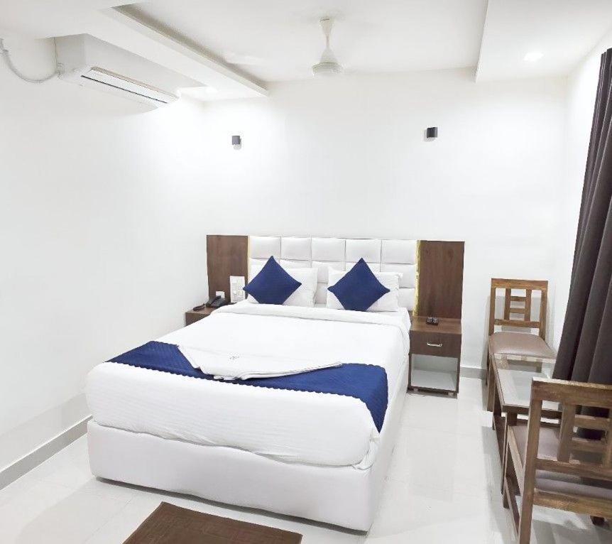 Hotel Skyland Warangal Eksteriør billede